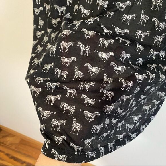 H&M Black Zebra Short Sleeve Top - Picture 6 of 10
